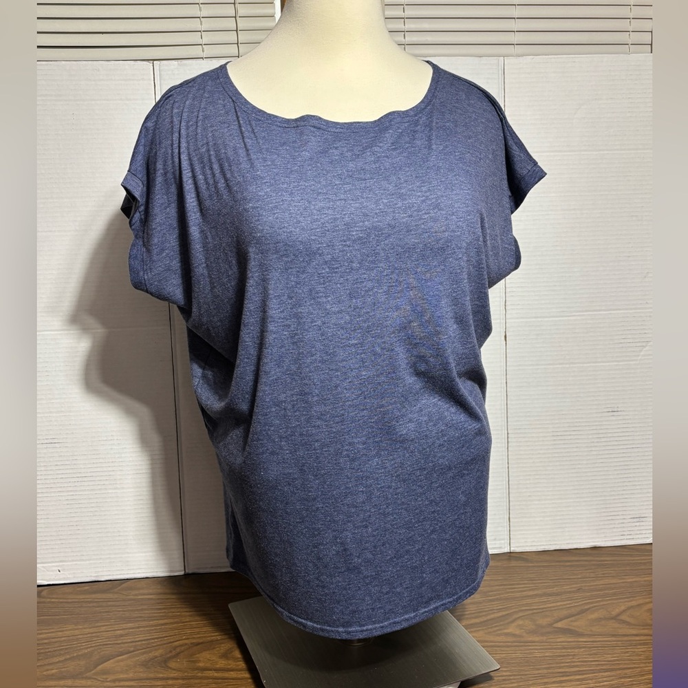 Poetsky 2XL Women's Blue Top 30” length 27” p2p a bit oversized